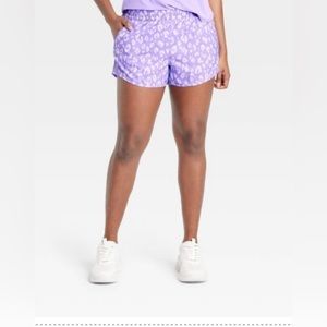 Women's Mid-Rise Run Shorts 3" - All in
Motion size small NWT